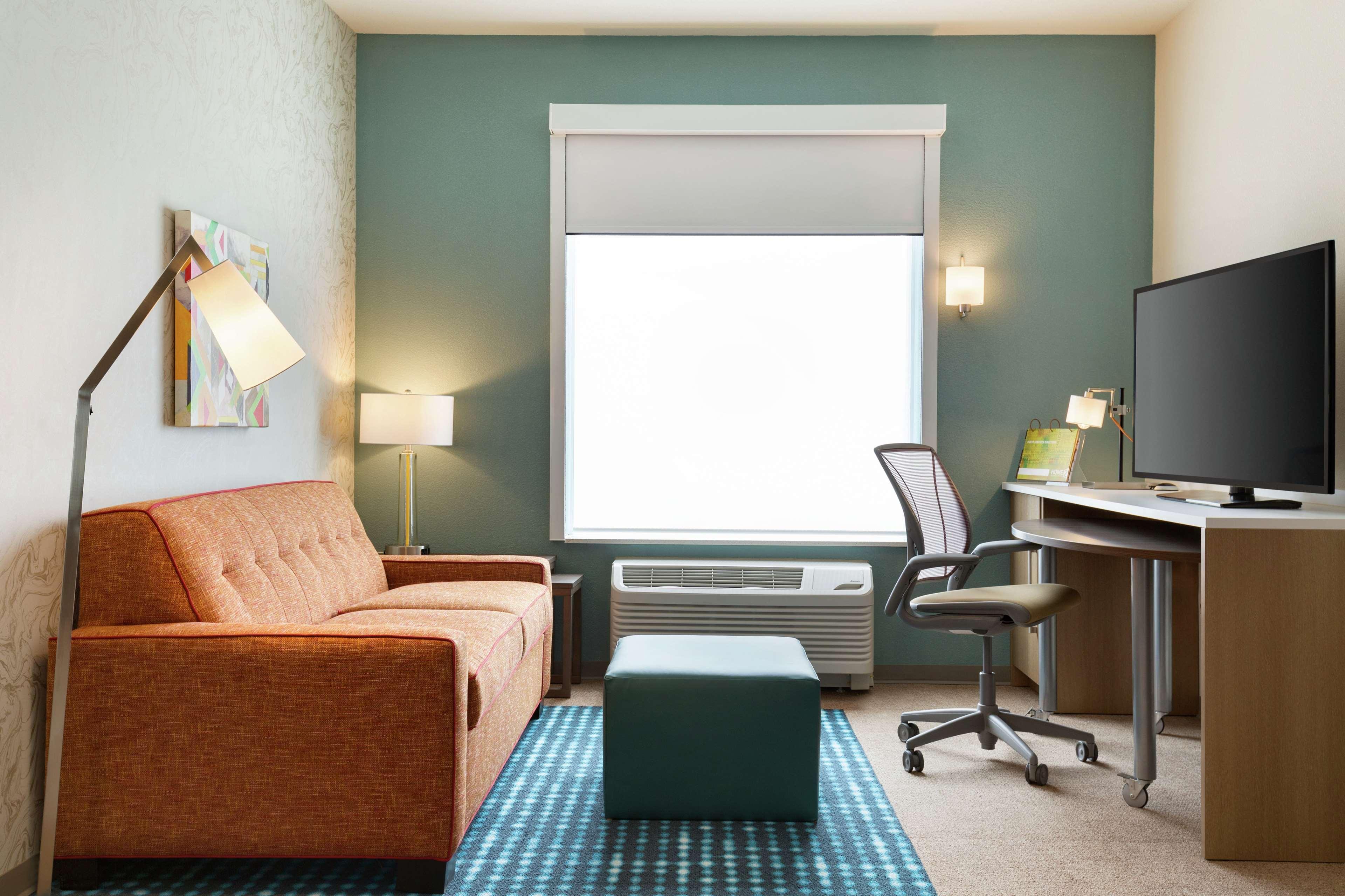 Home2 Suites By Hilton Frederick Bagian luar foto