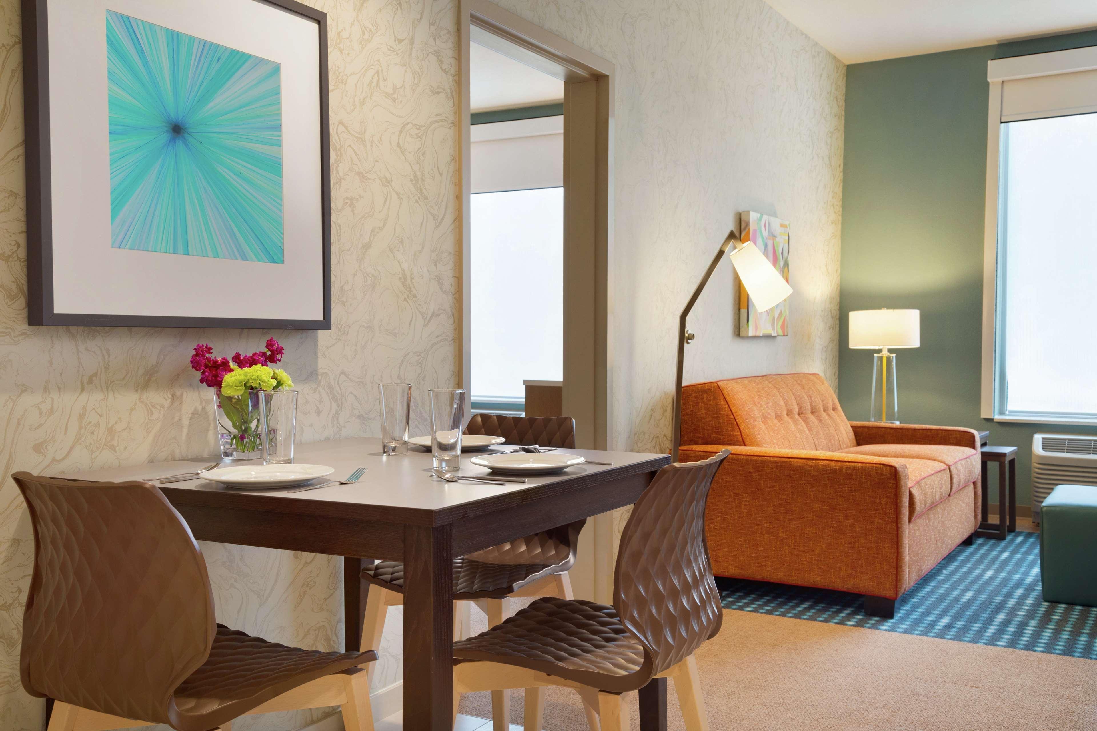 Home2 Suites By Hilton Frederick Bagian luar foto