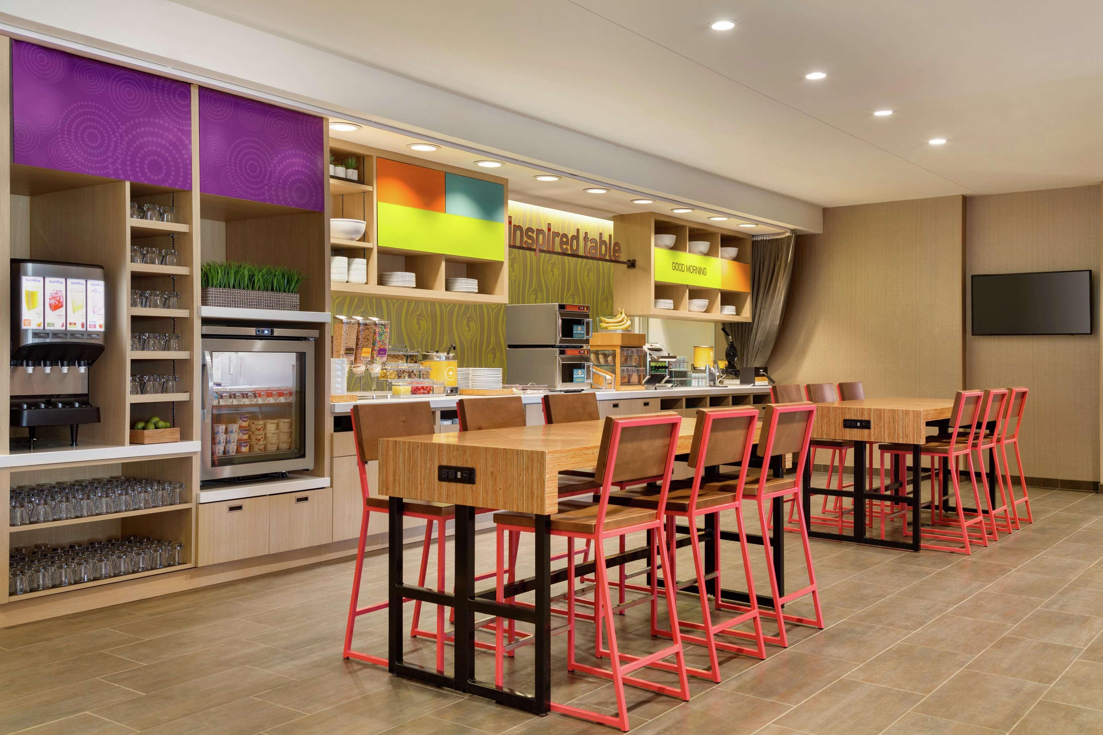Home2 Suites By Hilton Frederick Bagian luar foto
