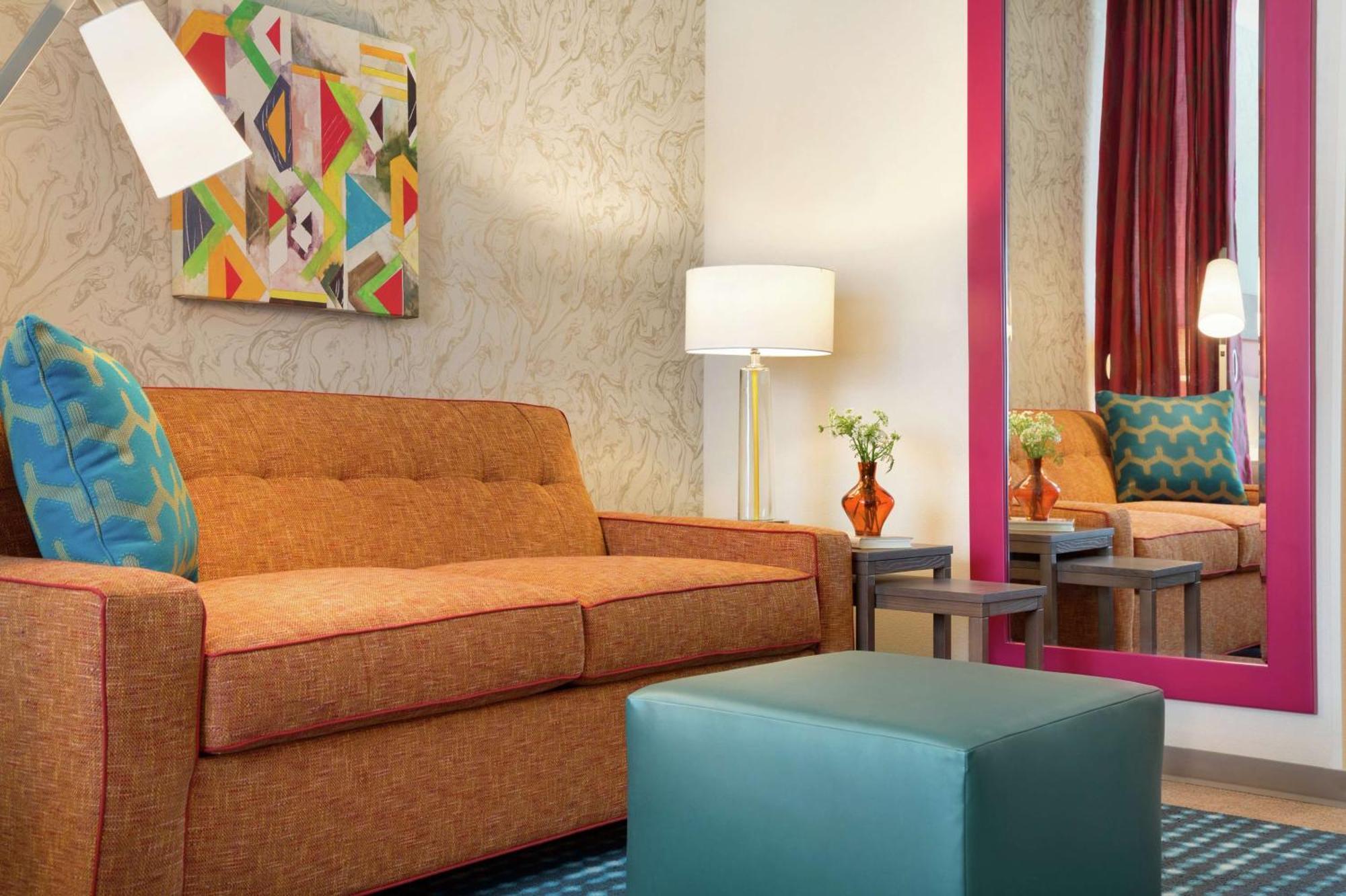 Home2 Suites By Hilton Frederick Bagian luar foto